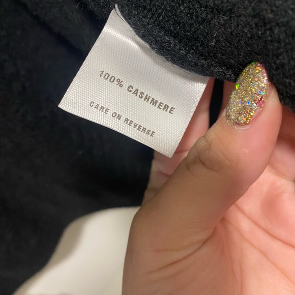 St. John Sport 100% Cashmere Jacket - Picture 2 of 5
